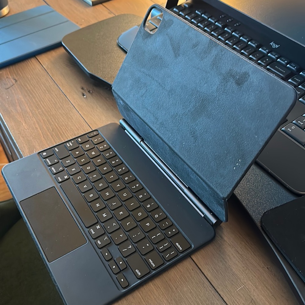 iPad Pro 11inch Magic Keyboard